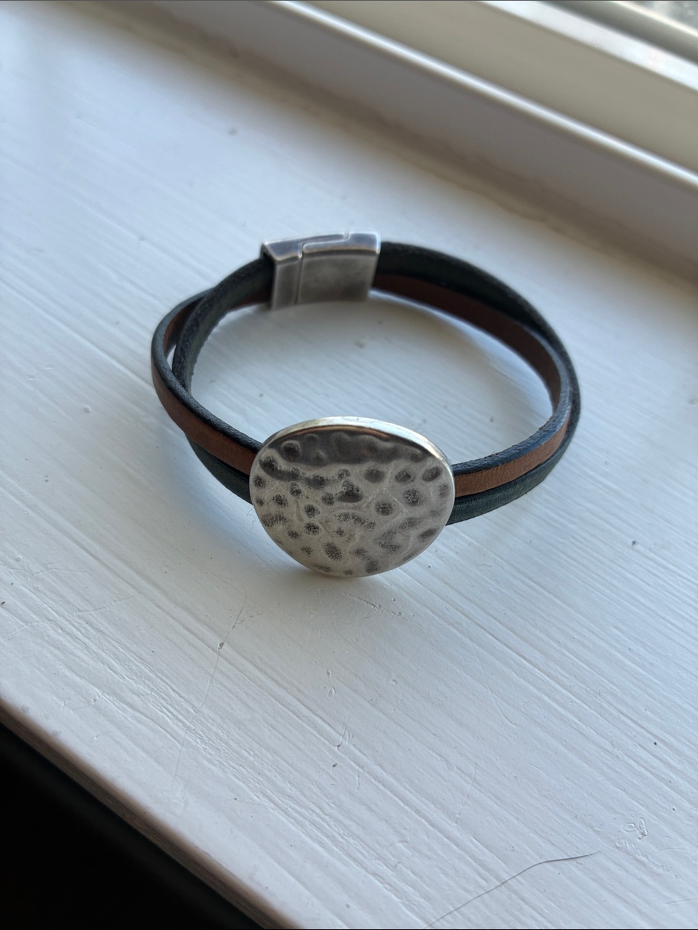 Black and Brown Concho Hammered Metal Disc Leather Strap Bracelet
